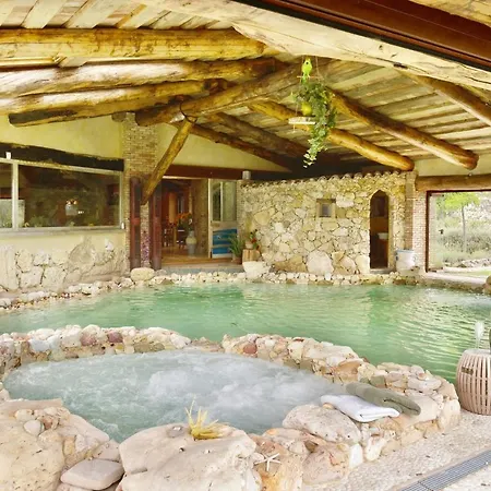 Sleeps 13 Pool Air Con Wifi * Guardea